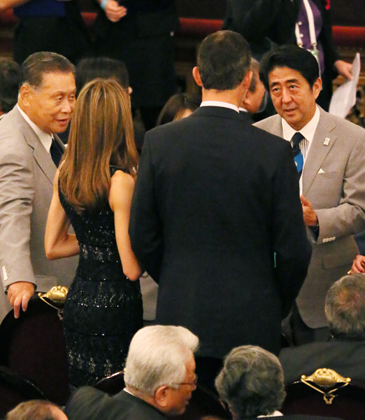 安倍首相为出席“第125次国际奥林匹克委员会（IOC）全会”访问了阿根廷共和国。