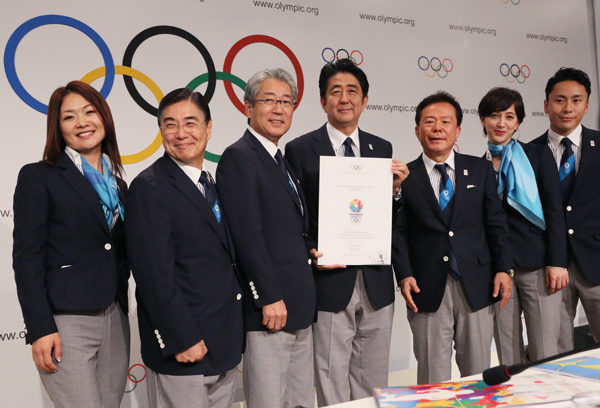 正在阿根廷共和国访问的安倍首相在“第125次国际奥林匹克委员会（IOC）全会”上进行了东京的申办陈述并举行了官方新闻发布会。