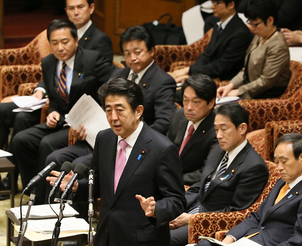 安倍总理出席了有关国家安全保障的众议院特别委员会。