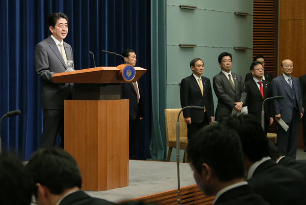 安倍总理于第185次国会（临时国会）闭幕后在总理大臣官邸举行了记者招待会。