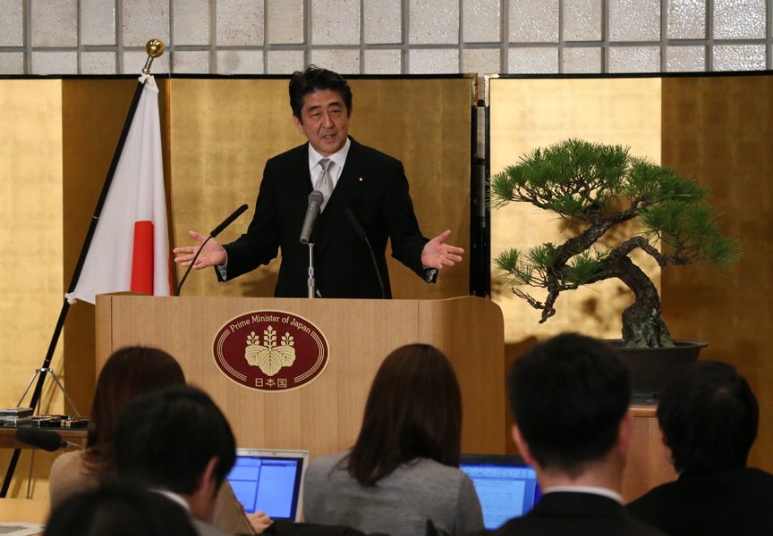 安倍总理在伊势神宫举行了新年记者招待会。