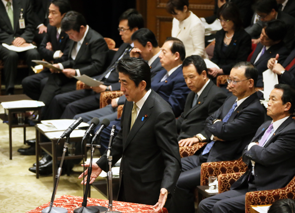 安倍总理出席了众议院预算委员会。