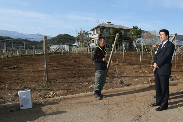 安倍总理访问了山梨县。