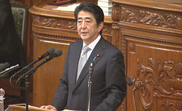 安倍总理在众议院及参议院全体会议上发表了所信表明演说。