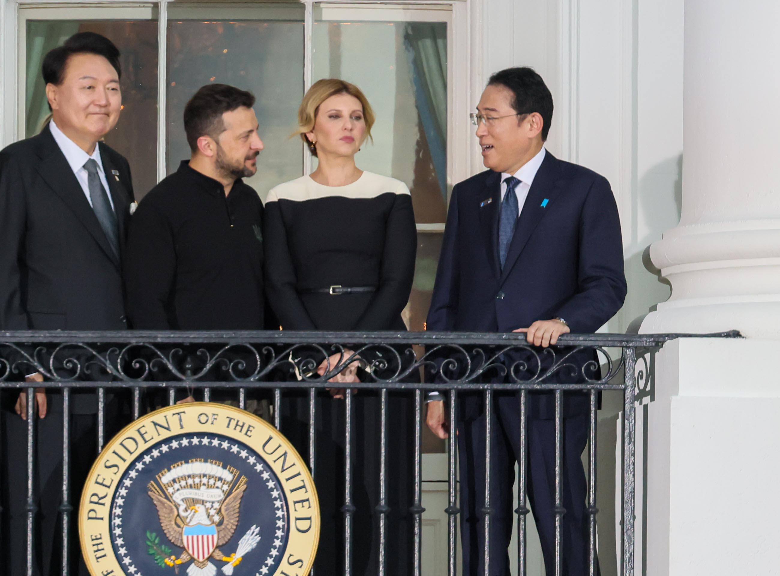 岸田首相出席美国总统约瑟夫·拜登和夫人主持的晚宴欢迎仪式3