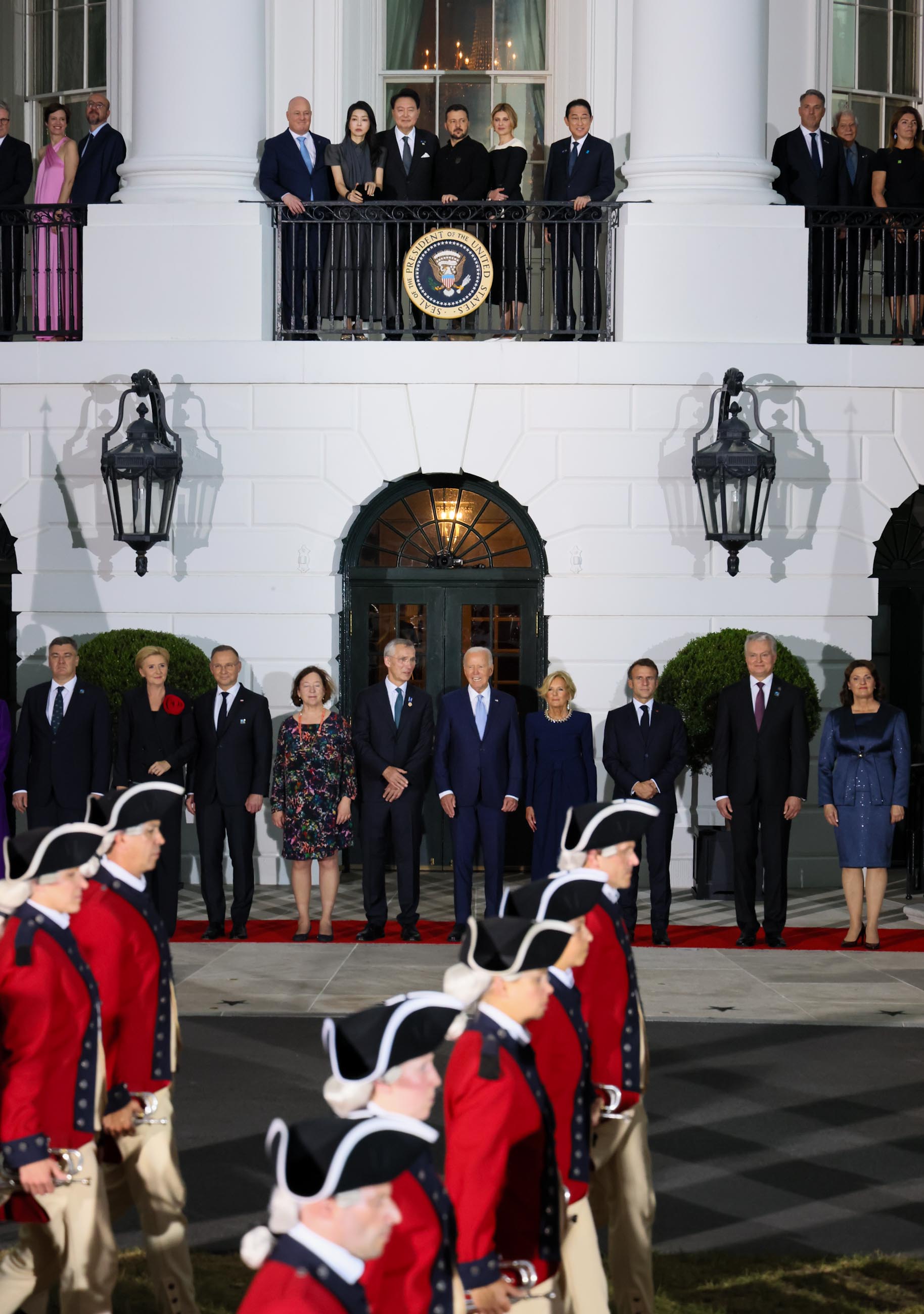 岸田首相出席美国总统约瑟夫·拜登和夫人主持的晚宴欢迎仪式4