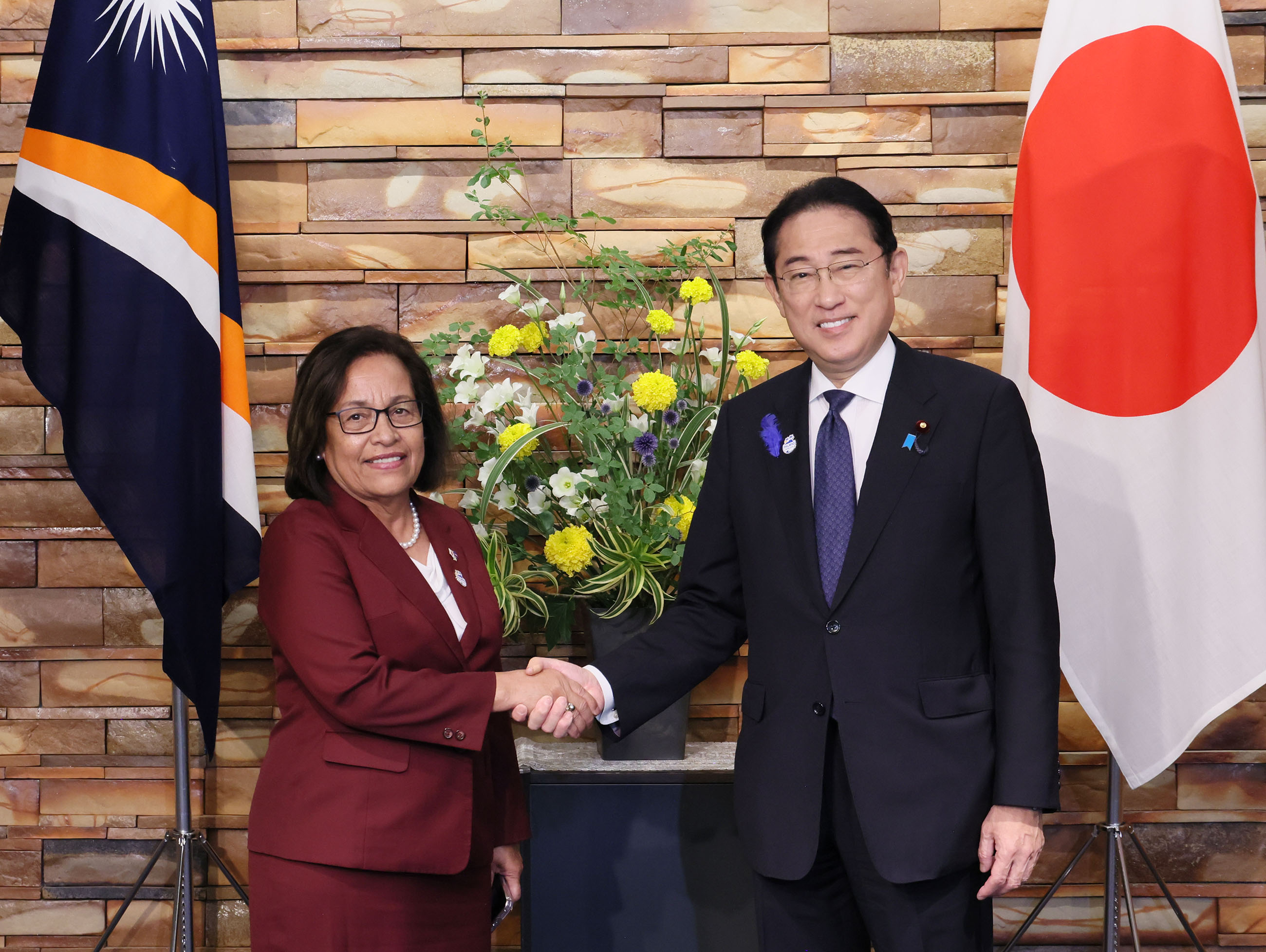 日本马绍尔群岛首脑会谈2