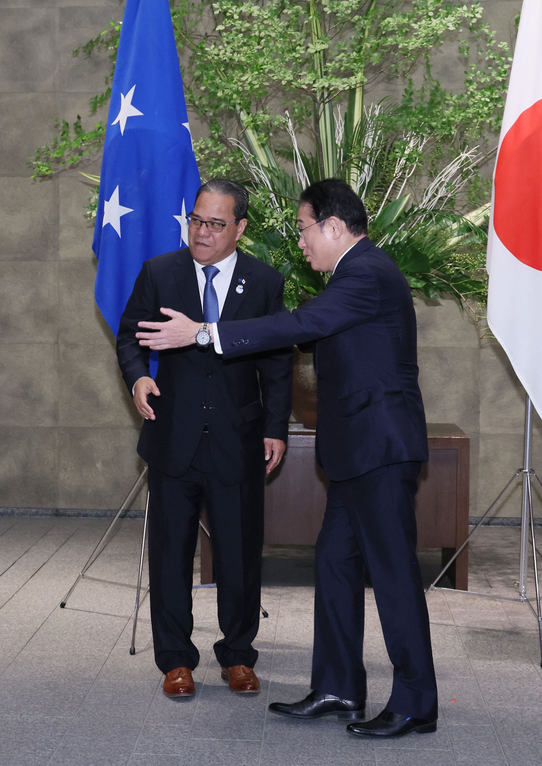 日本密克罗尼西亚首脑会谈3