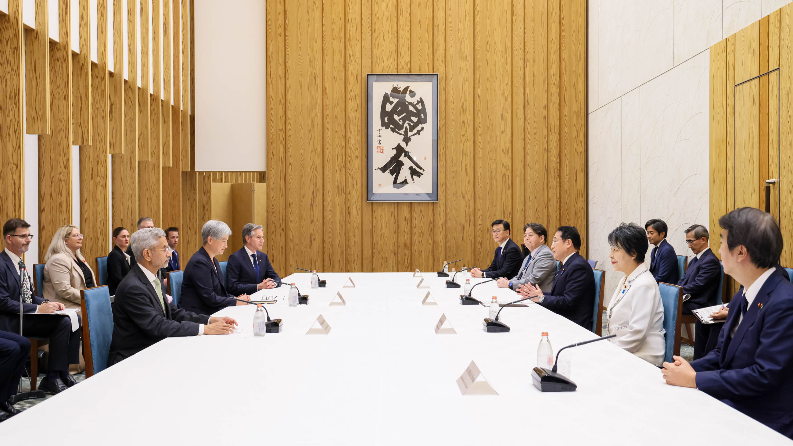 岸田首相接受拜会4