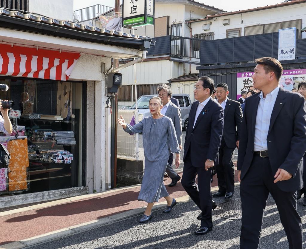 岸田首相视察佐仓城下町商店会3