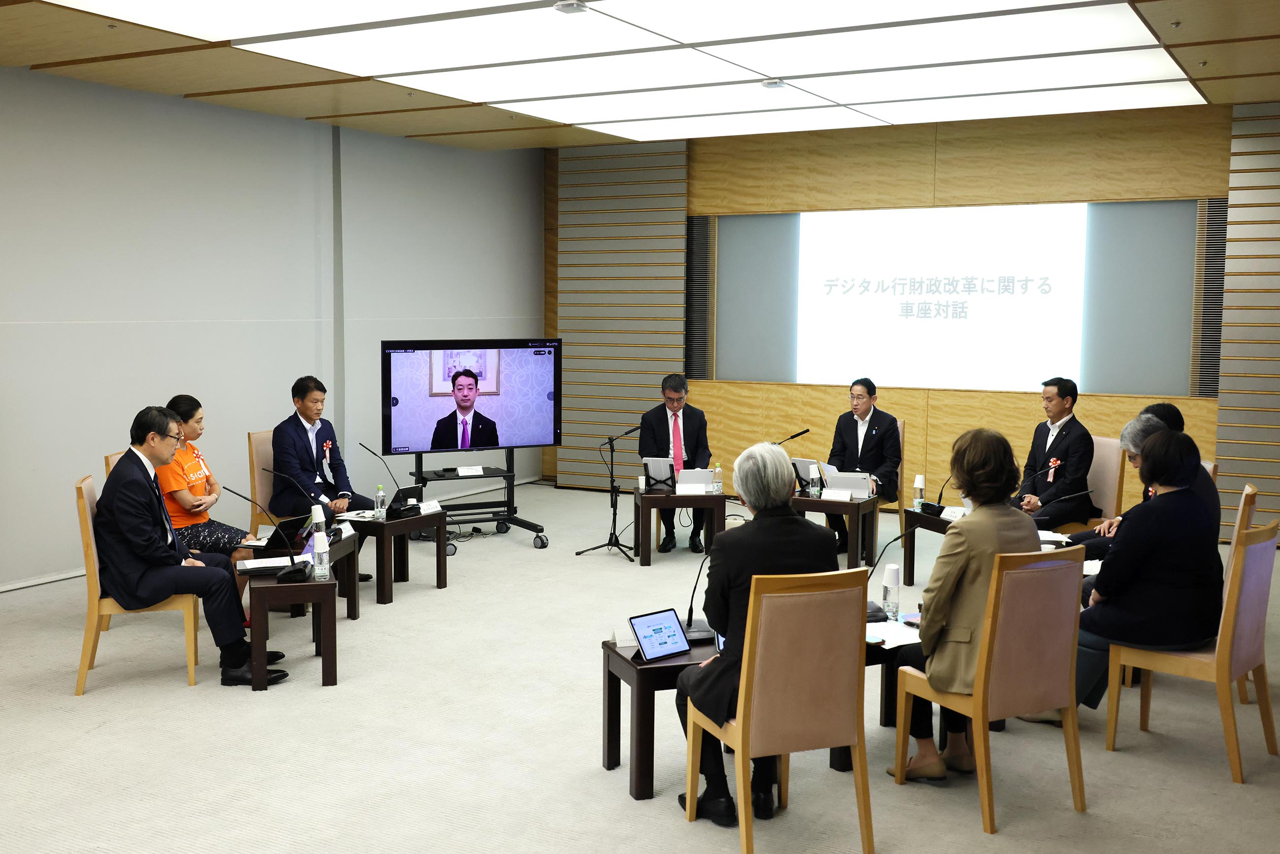 岸田首相在座谈会发言1