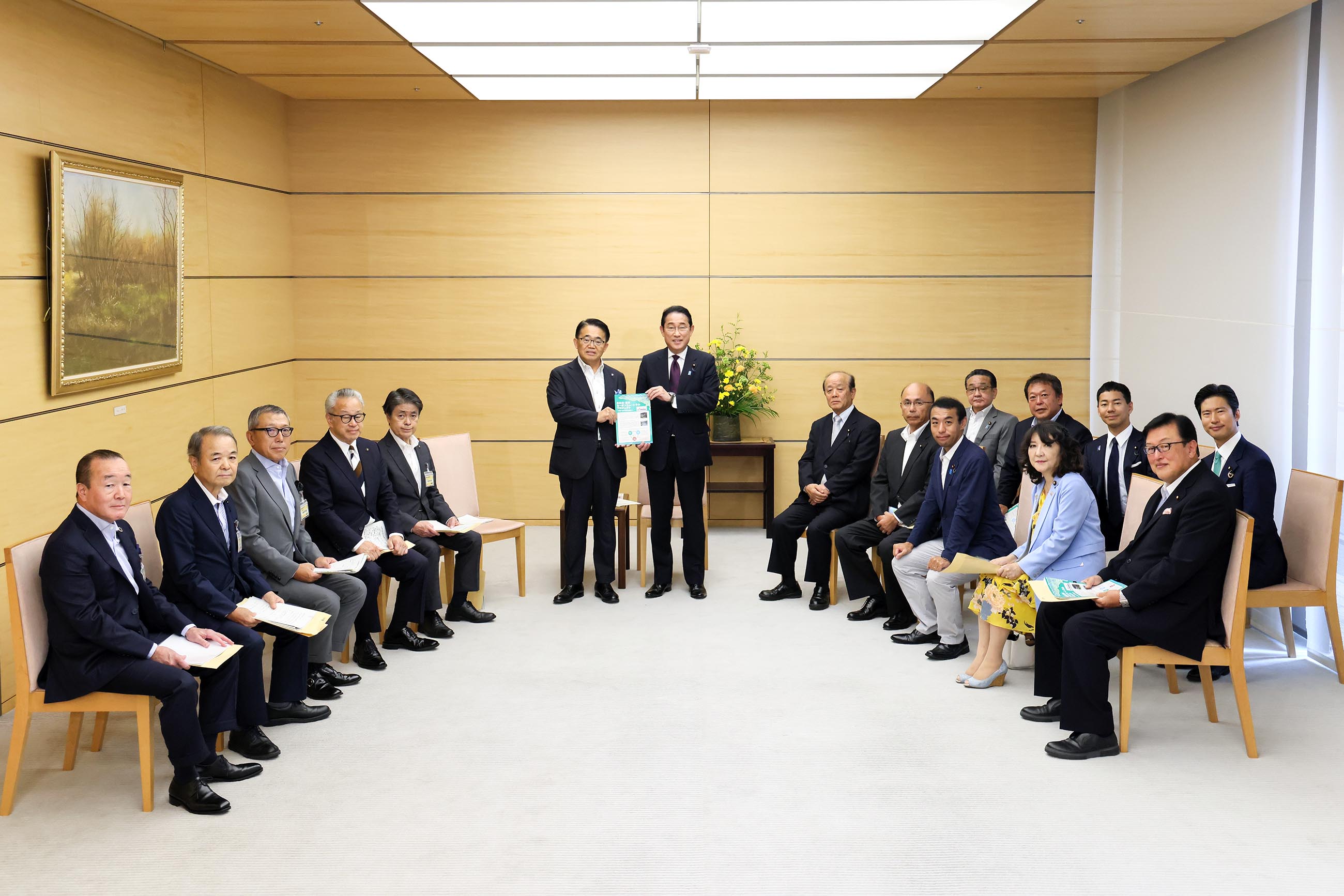 岸田首相接受拜会3