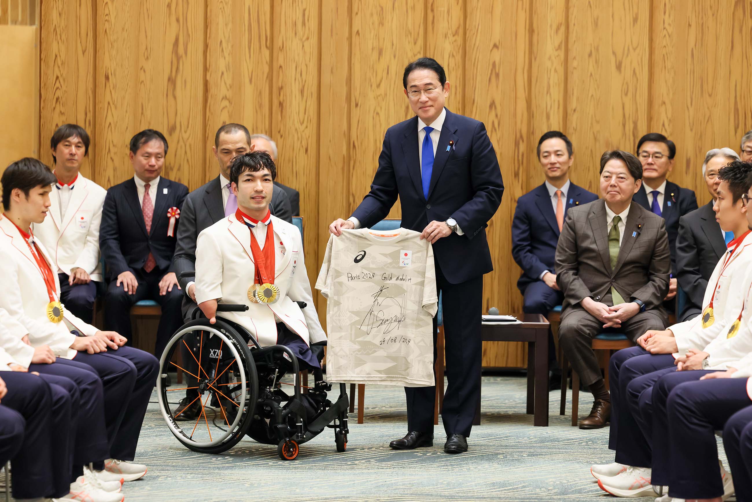 岸田首相接受拜会5