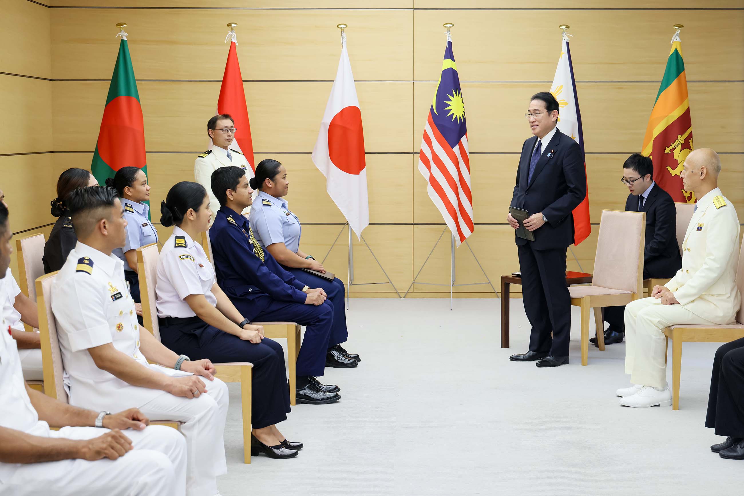 岸田首相接受拜会1