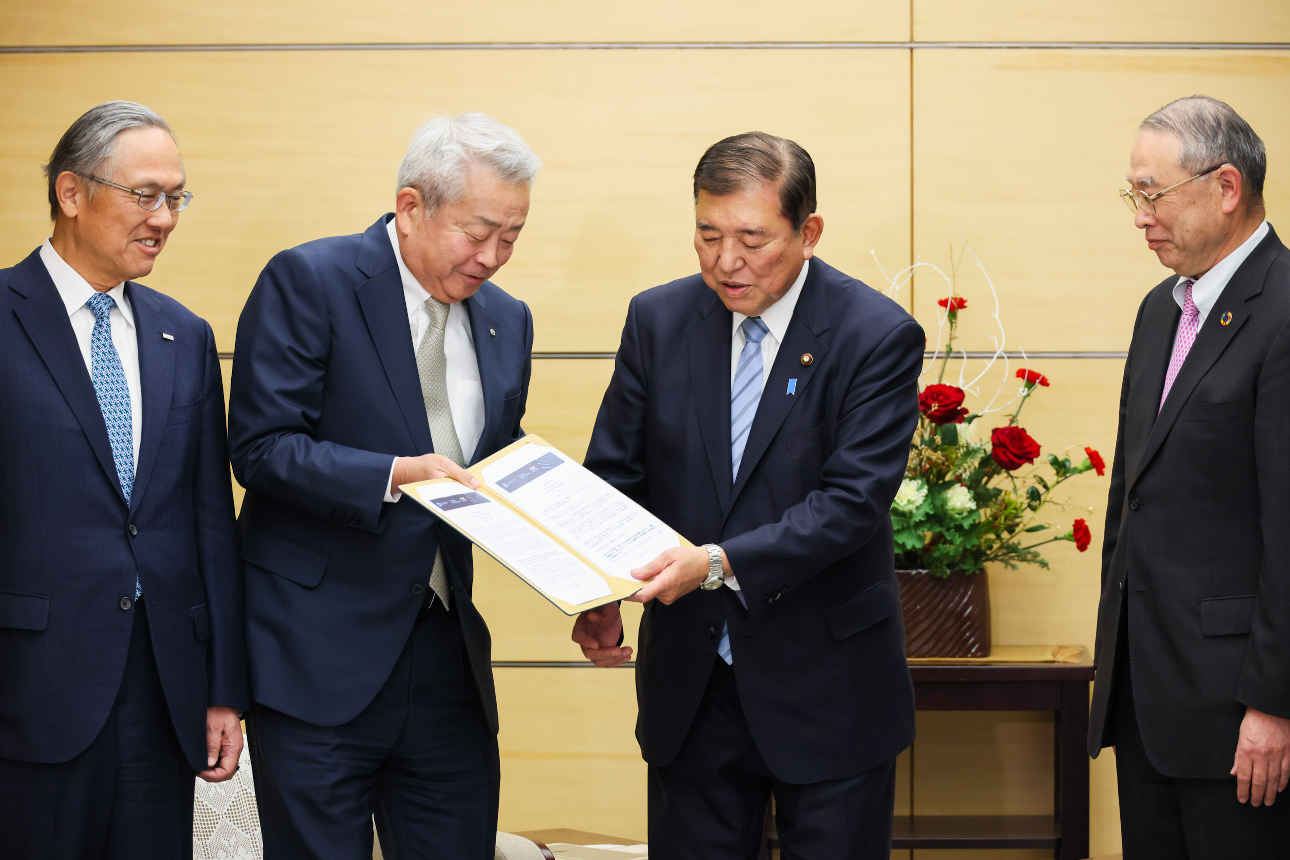 石破首相接受拜会2