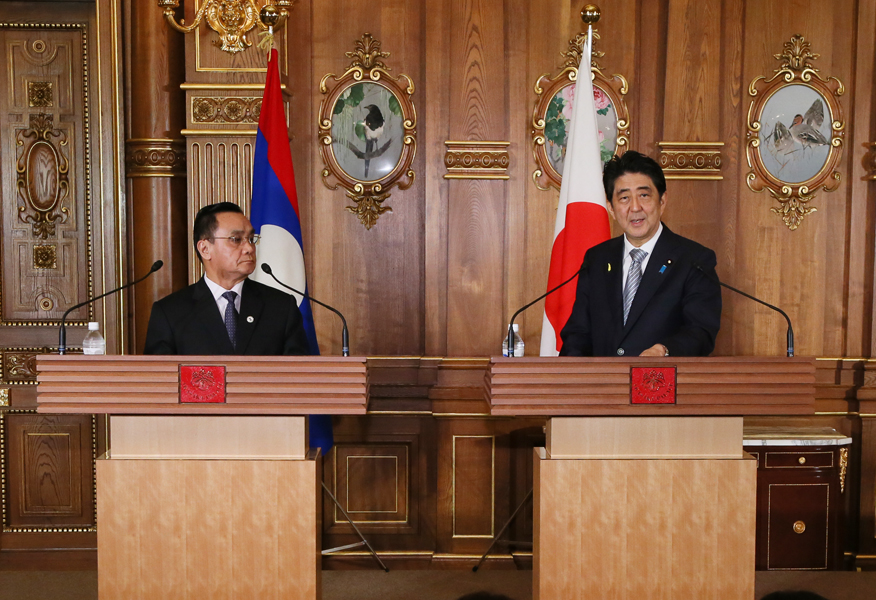 安倍总理在东京都内与湄公河流域各国首脑举行了会谈等。