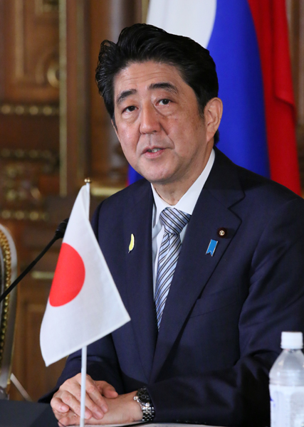 安倍总理出席了在东京都内举行的第7次日本与湄公河流域国家首脑会议等。