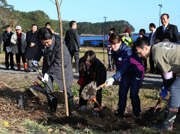 安倍总理访问了岩手县。