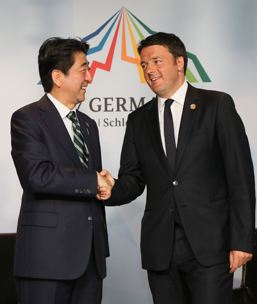 安倍总理出席了七国集团（G7）埃尔茂峰会。