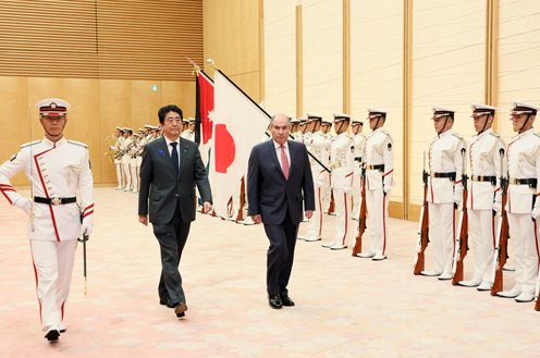 安倍总理在总理大臣官邸与约旦哈希姆王国首相哈尼·穆勒吉举行了首脑会谈等。