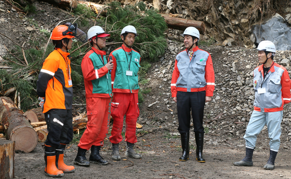 安倍总理继续访问和歌山县。