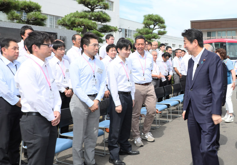 安倍总理访问了宫城县。