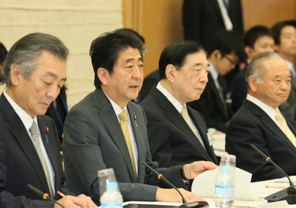 安倍总理在总理大臣官邸召开了第2次防灾推进国民会议。