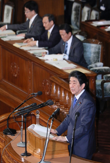 安倍总理出席了众议院预算委员会以及全体会议。