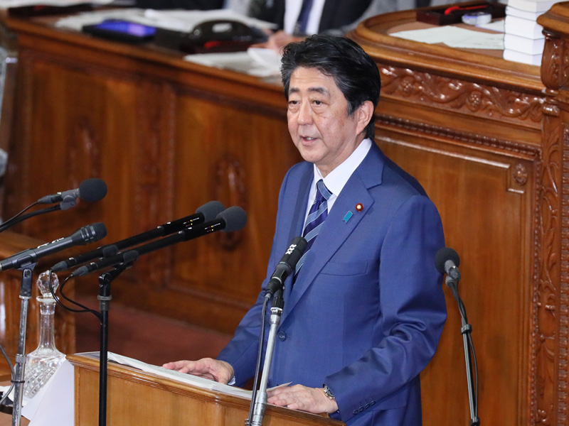 安倍总理在众议院全体会议及参议院全体会议上发表了第197届国会施政演说。