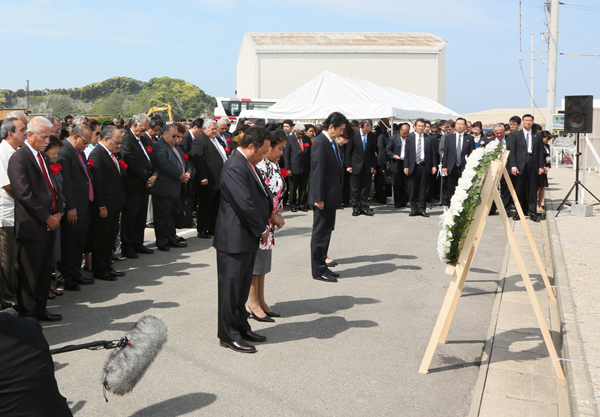 安倍总理出席了第7届太平洋岛国峰会。