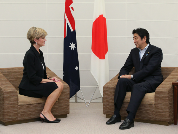 安倍总理继续出席第7届太平洋岛国峰会。