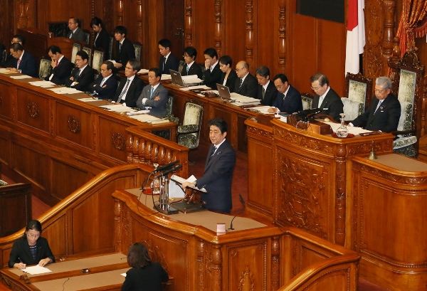 安倍总理在众议院全体会议及参议院全体会议上发表了第192届国会所信表明演说。