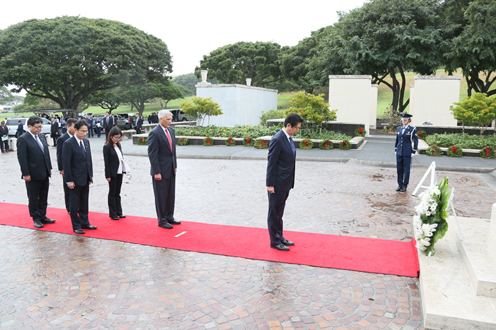 安倍总理访问了美利坚合众国的檀香山。