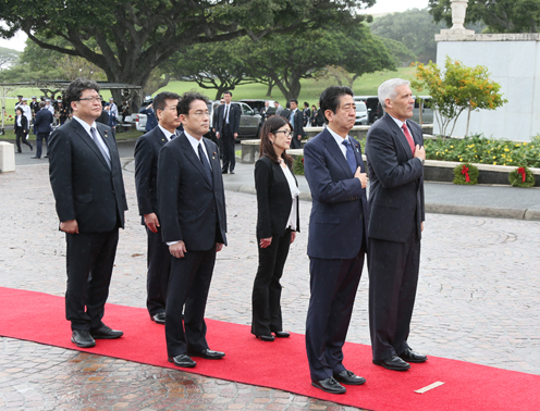 安倍总理访问了美利坚合众国的檀香山。