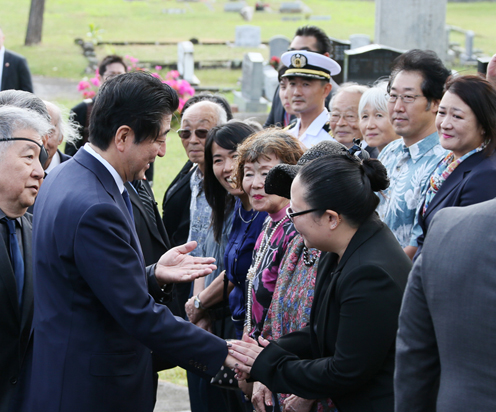 安倍总理访问了美利坚合众国的檀香山。