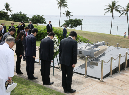 安倍总理访问了美利坚合众国的檀香山。