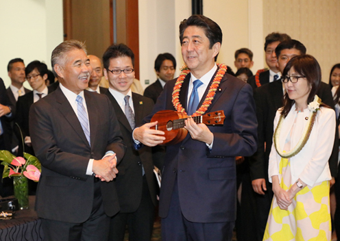 安倍总理访问了美利坚合众国的檀香山。