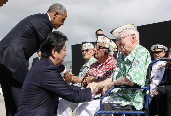 安倍总理访问了美利坚合众国的檀香山。