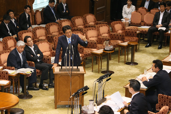 安倍总理出席了参议院有关我国及国际社会和平安全法制的特别委员会。