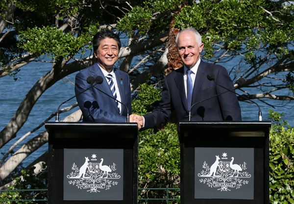 安倍总理访问了澳大利亚联邦的悉尼。