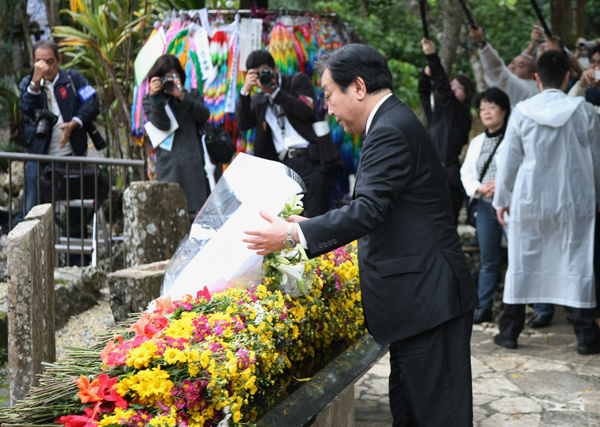 野田总理访问了冲绳县。