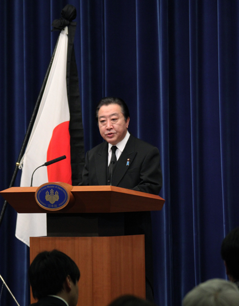 野田总理在总理大臣官邸举行了东日本大地震发生以来历经一周年记者招待会。