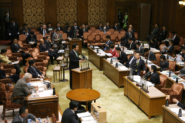 2012年3月14日，野田总理出席了参议院预算委员会。