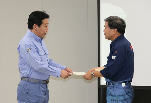 野田总理访问了九州北部豪雨灾区。