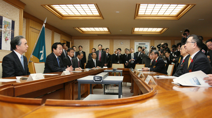 为了掌握东日本大地震受灾情况，野田总理访问了岩手县。