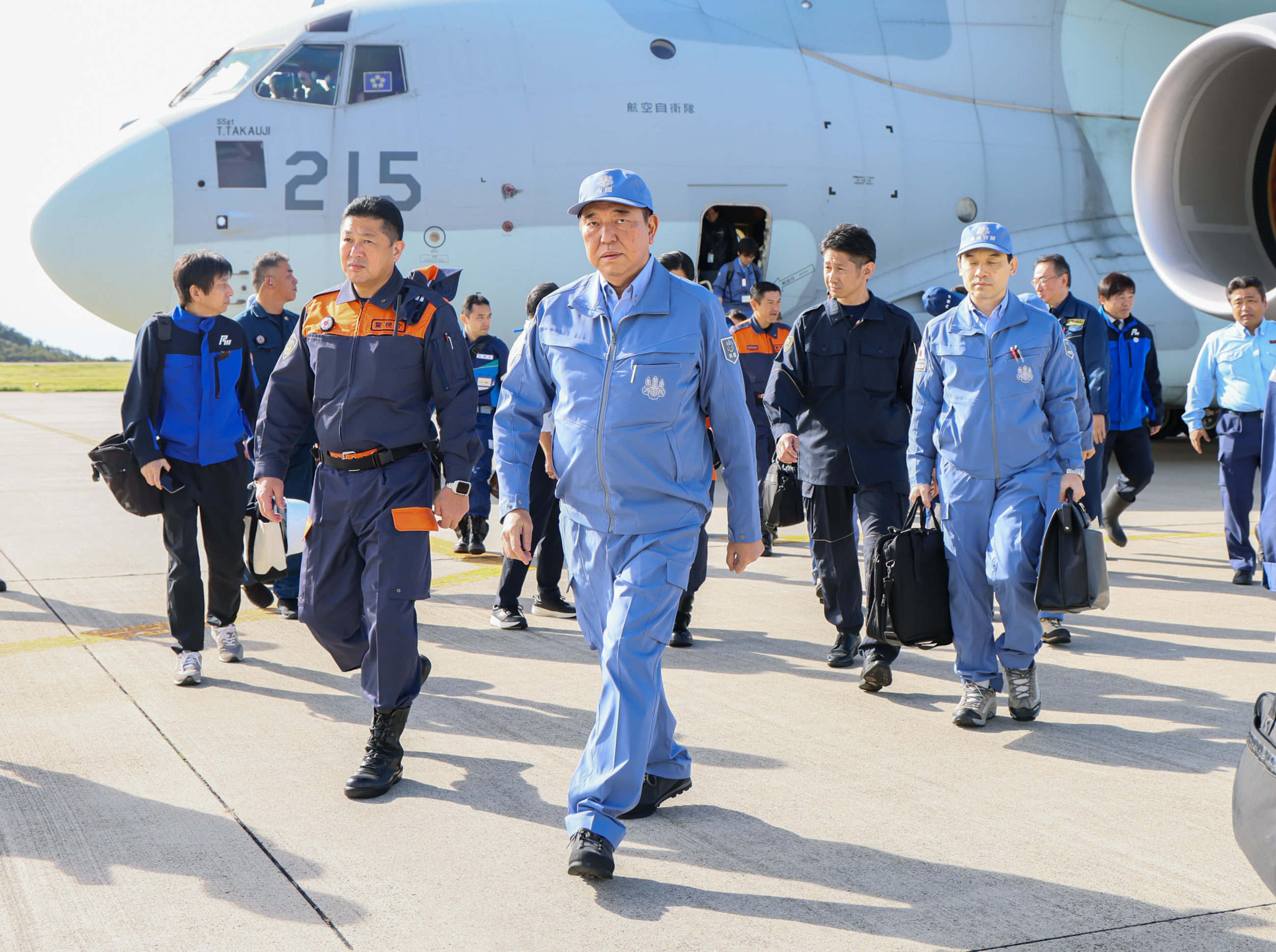 能登空港に到着する石破総理