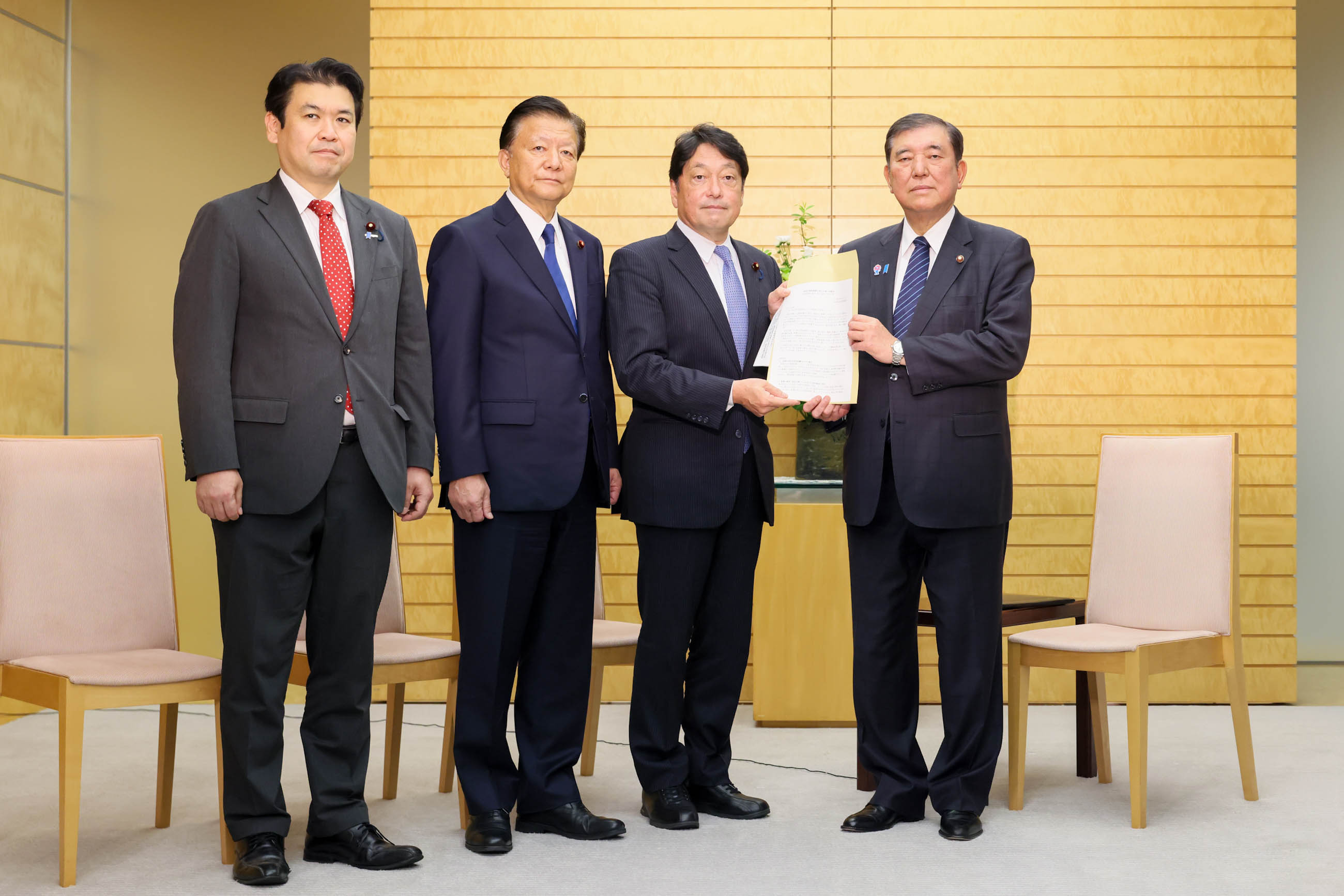 自由民主党・米国の関税措置に関する総合対策本部による申入れ