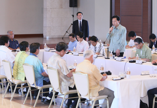 北部市町村長と懇談する鳩山総理の写真２